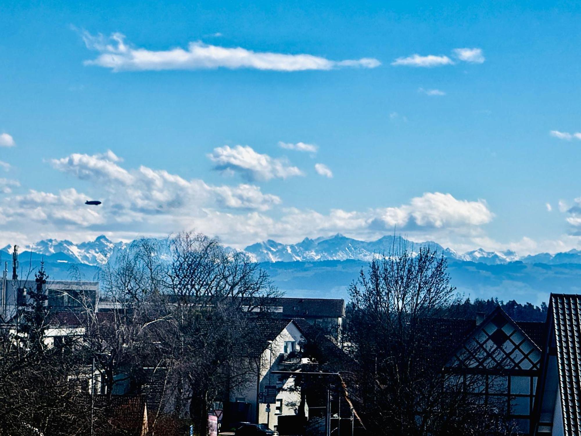 Wood World Luxury - Massage - Bergblick - Tranpolin- Parken Apartamento Markdorf Exterior foto