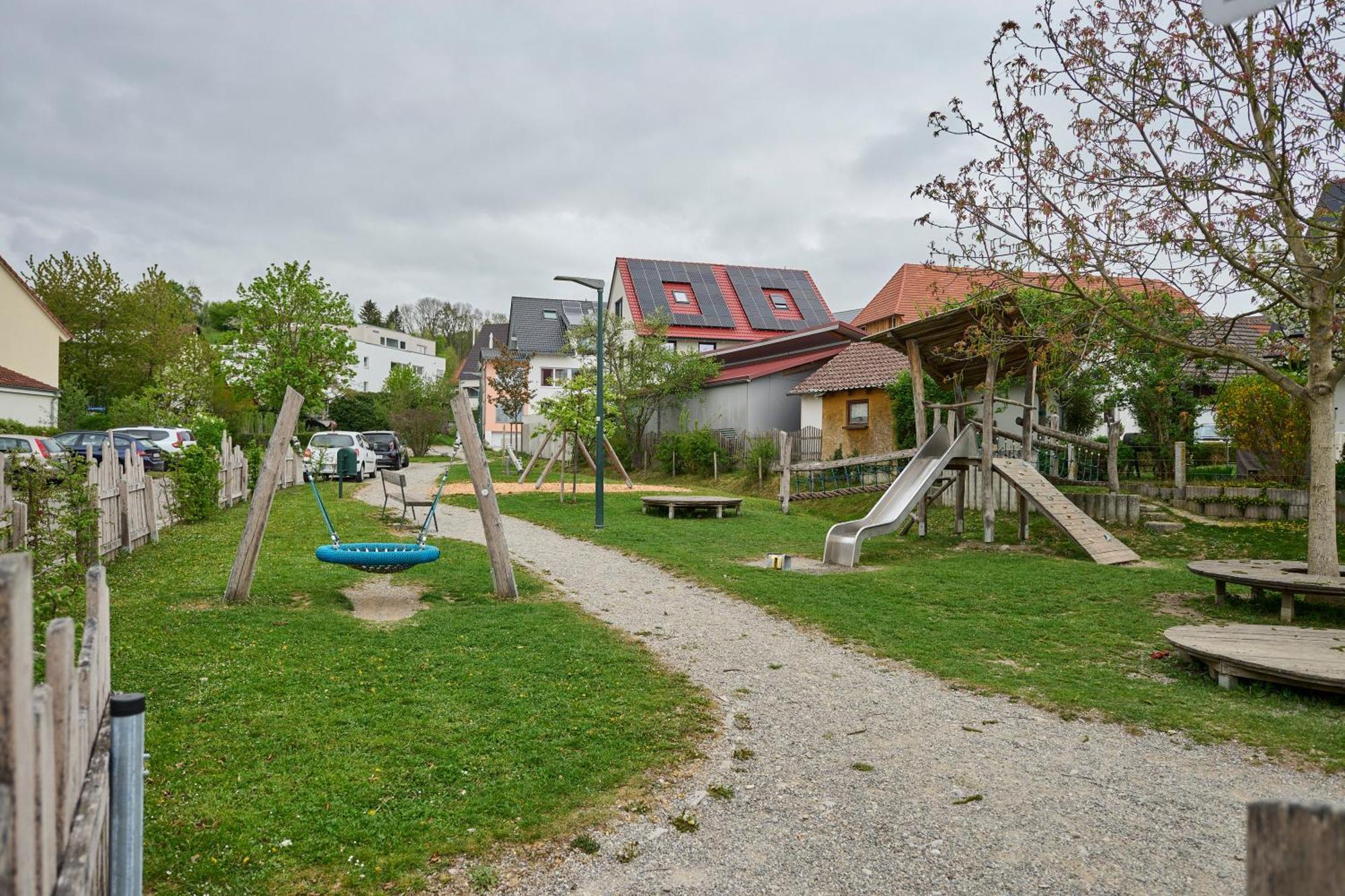 Wood World Luxury - Massage - Bergblick - Tranpolin- Parken Apartamento Markdorf Exterior foto