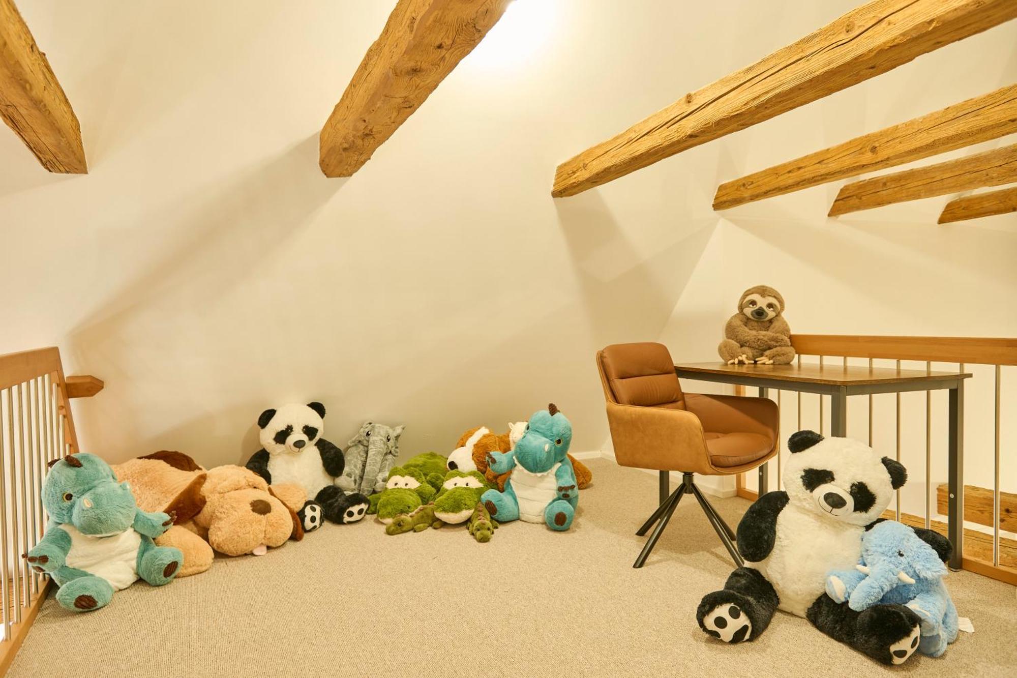 Wood World Luxury - Massage - Bergblick - Tranpolin- Parken Apartamento Markdorf Exterior foto