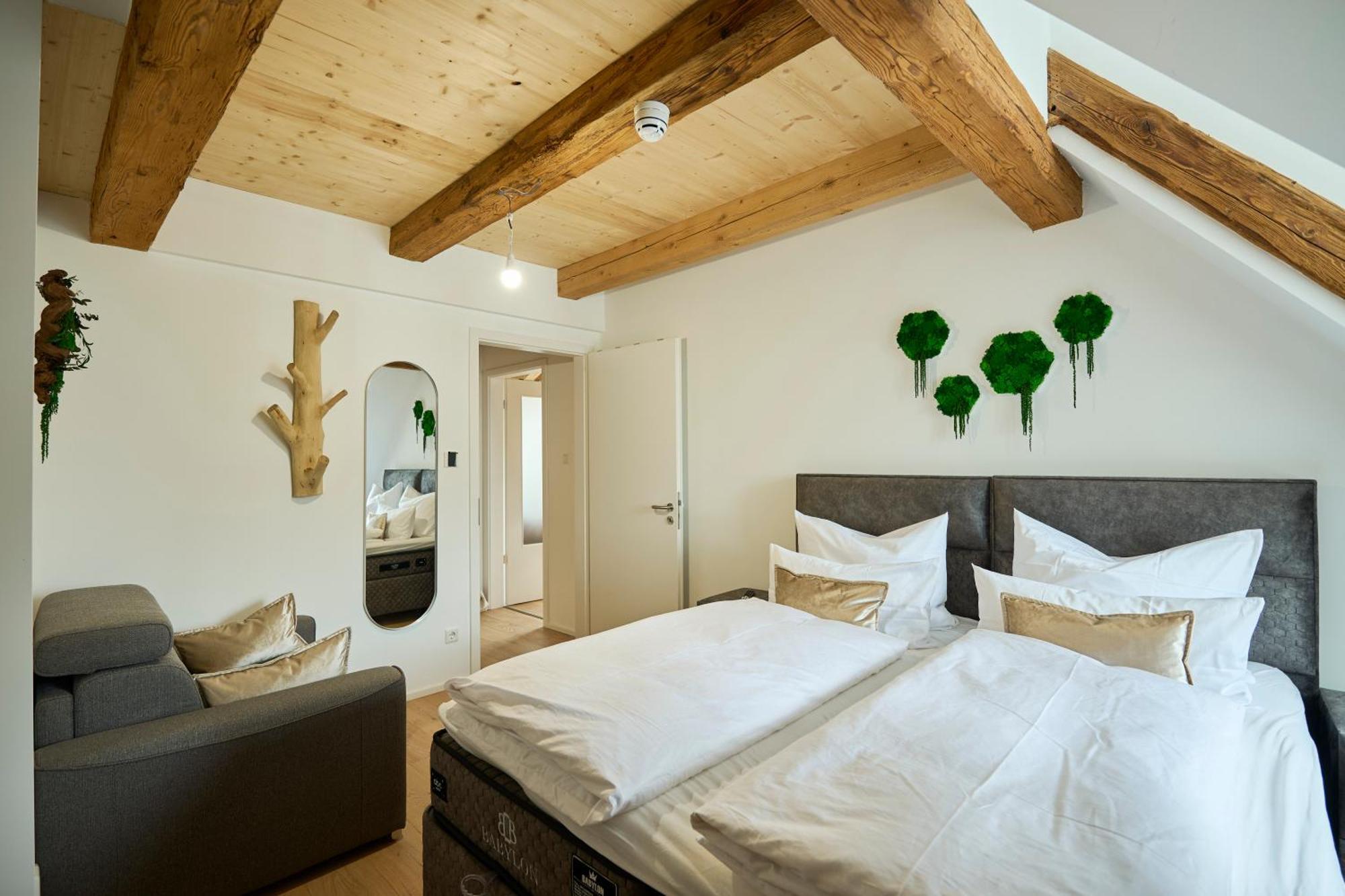 Wood World Luxury - Massage - Bergblick - Tranpolin- Parken Apartamento Markdorf Exterior foto