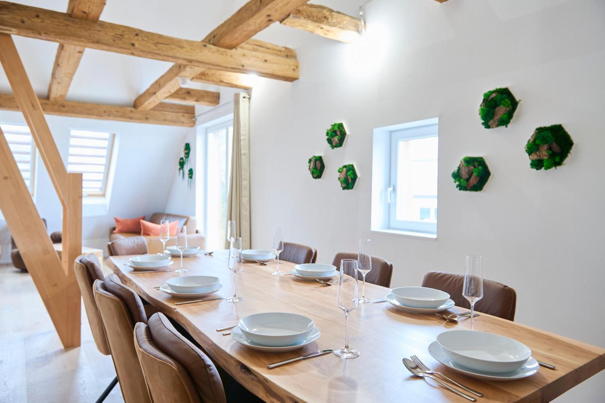 Wood World Luxury - Massage - Bergblick - Tranpolin- Parken Apartamento Markdorf Exterior foto